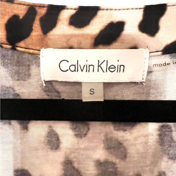 Calvin Klein blk & tan leopard print top. NWOT - Picture 4 of 7